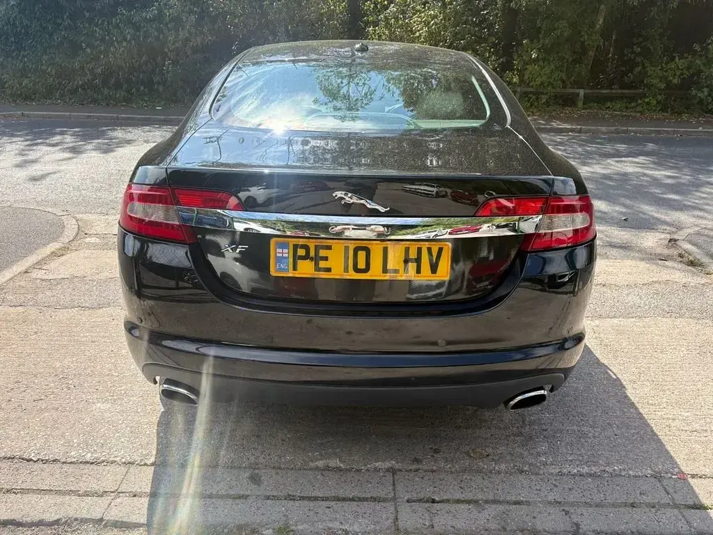 Used Jaguar XF Luxury 240 HP (176 kW) 2010 Black Sedan