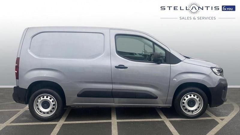 Used Peugeot Partner 129 HP (94 kW) 2024 Grey MPV