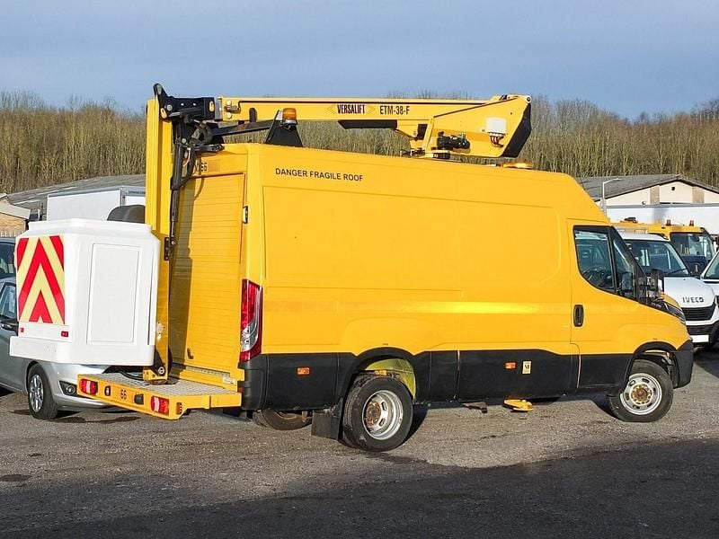 Used Iveco Daily 170 HP (125 kW) 2016 Yellow Van