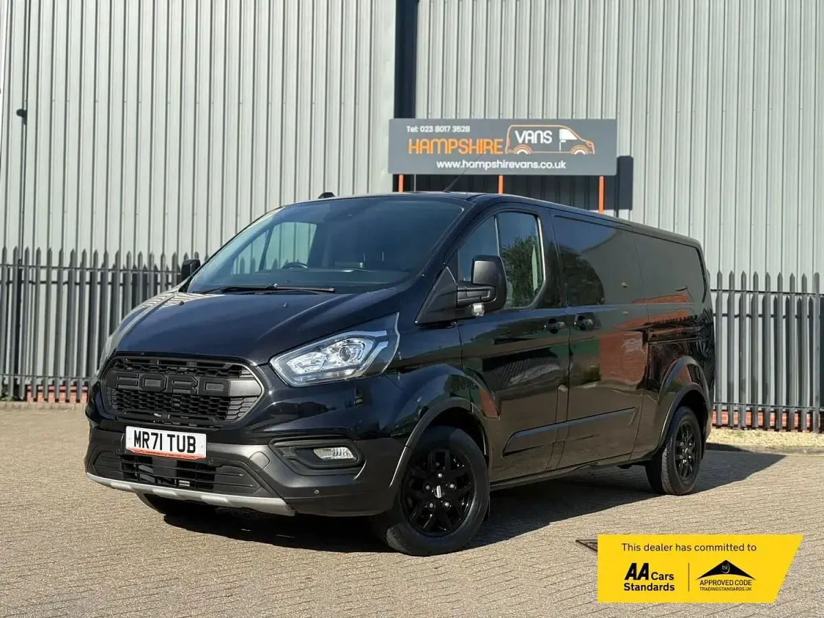 Used Ford Transit Custom S 170 HP (125 kW) 2021 Black Van