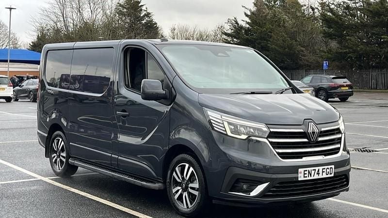 Grey Used 2025 Renault Trafic MPV | £22,727 (Super price) - Image 1/1