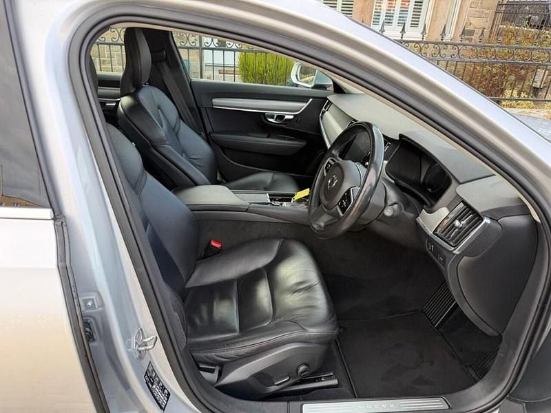 Used Volvo V90 Momentum 190 HP (139 kW) 2019 Silver Estate