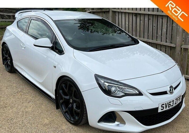 White Used 2013 Vauxhall Astra GTC Hatchback | £13,995 - Image 1/3