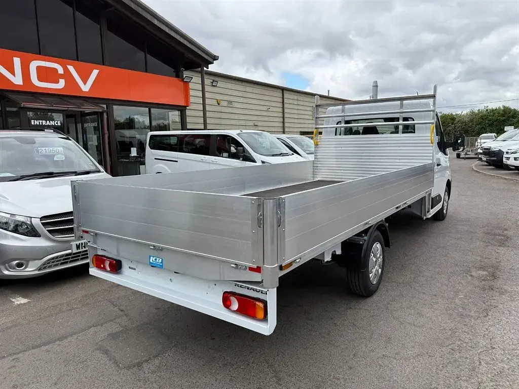Novo Renault Master 2026 Branco Monovolume