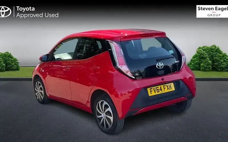 Used Toyota Aygo X-play 69 HP (50 kW) 2018 Hatchback