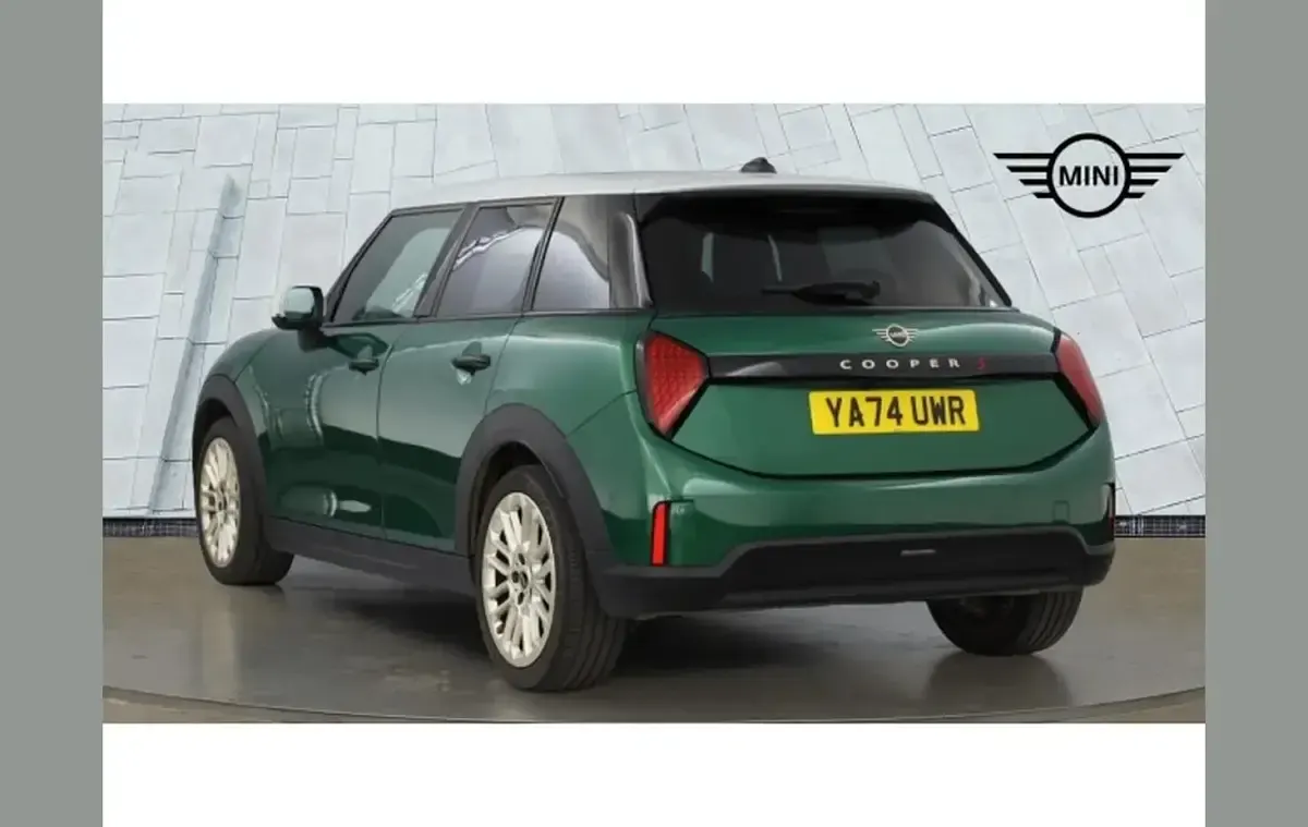 Used Mini Cooper Exclusive 147 kW (200 HP) 2025 Green Hatchback