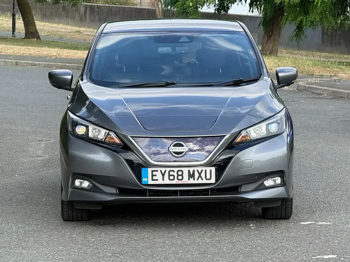 Used Nissan Leaf N-Connecta 110 kW (150 HP) 2018 Grey Hatchback