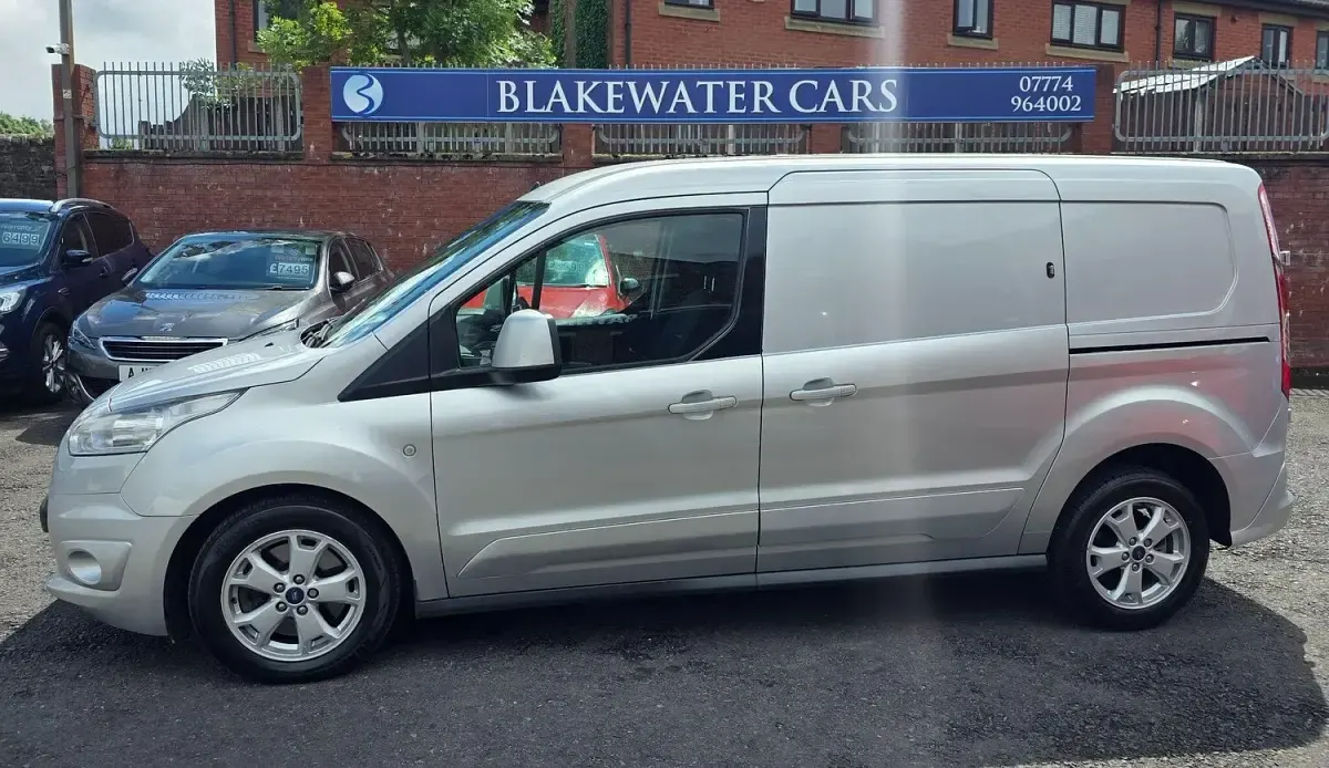 Used Ford Transit Connect Limited 120 HP (88 kW) 2016 Silver MPV
