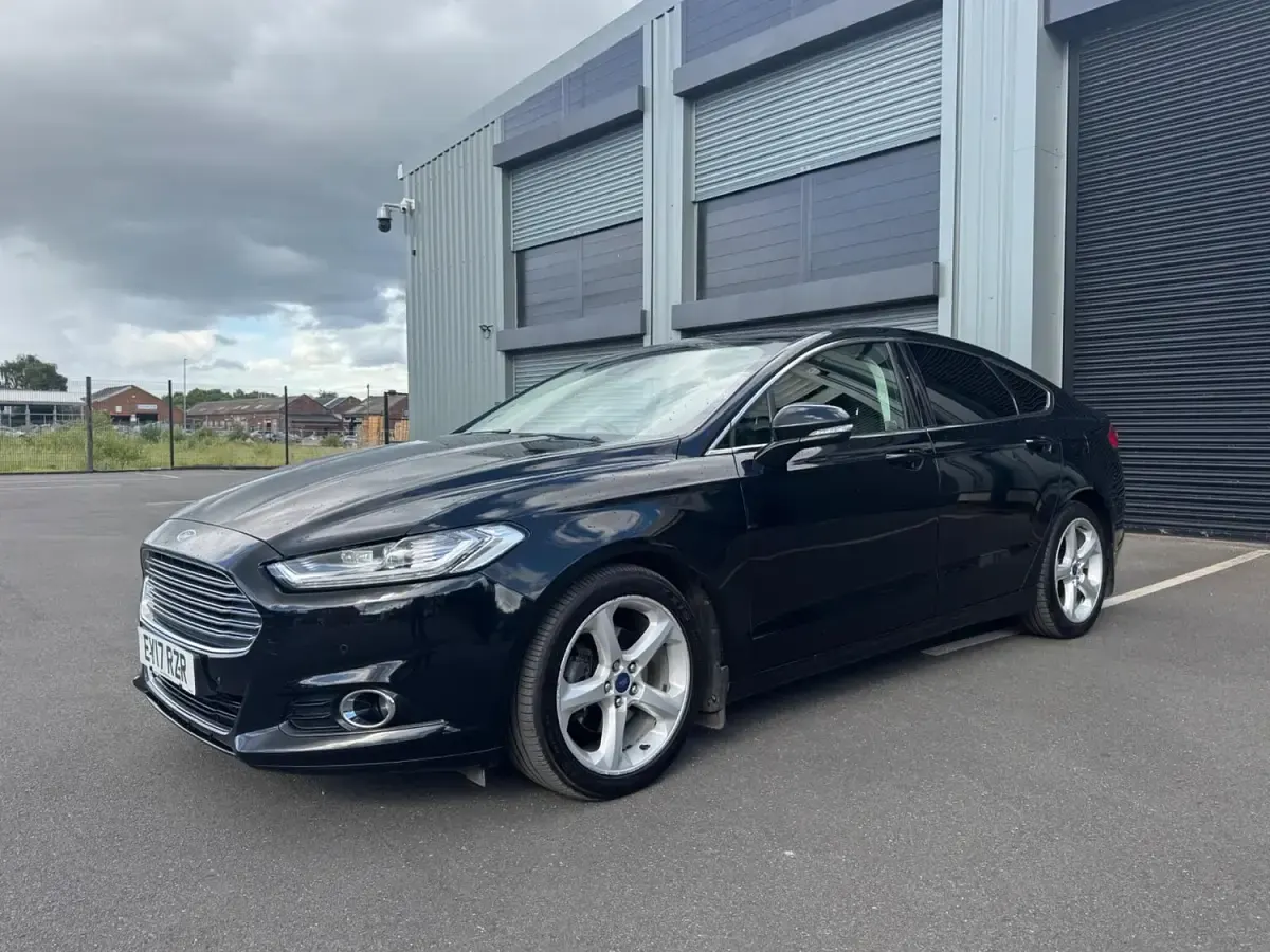 Used Ford Mondeo Titanium 180 HP (132 kW) 2017 Black Hatchback