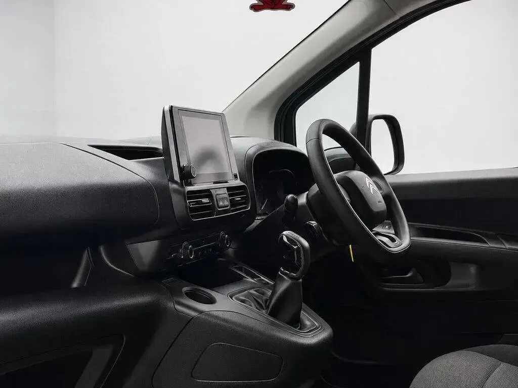 Used Citroën Berlingo Start 75 HP (55 kW) 2020 Grey MPV