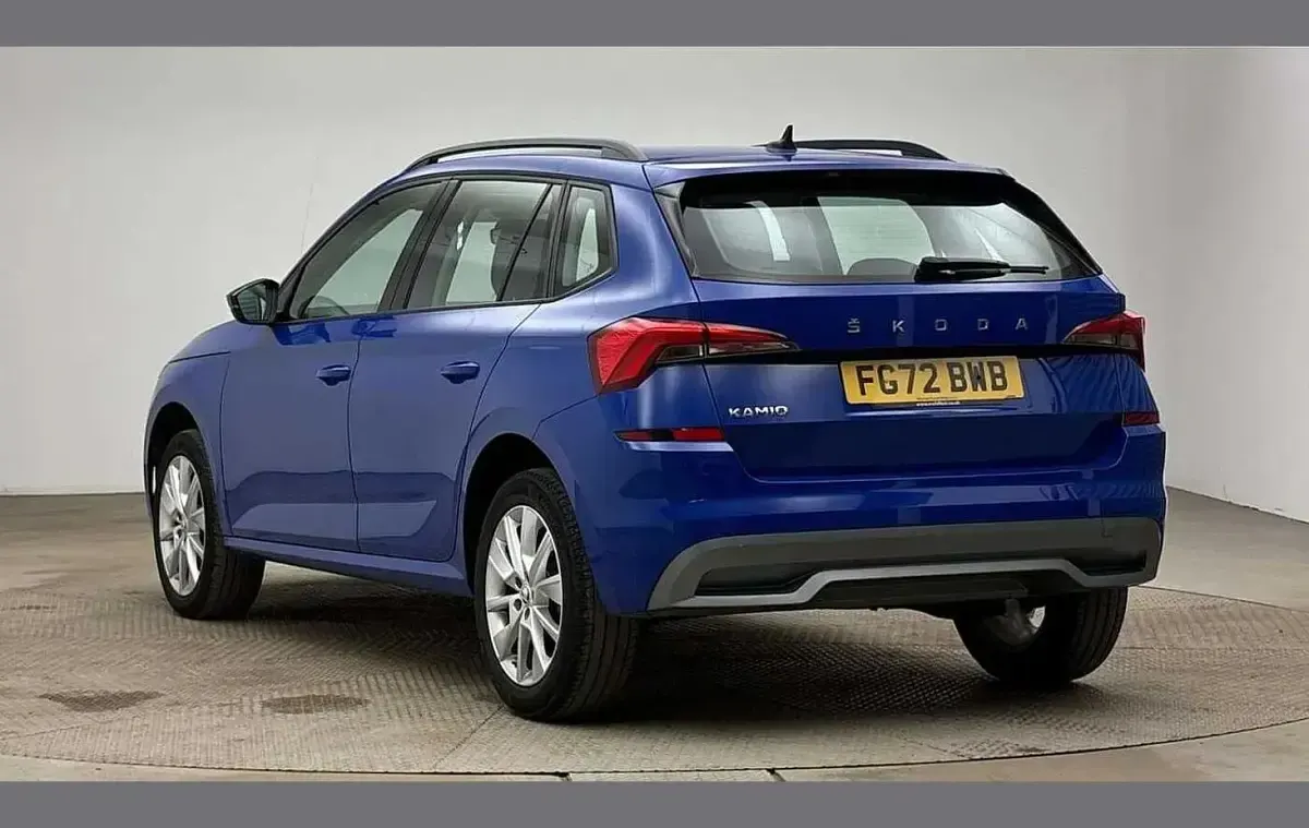Used Skoda Kamiq SE 108 HP (79 kW) 2022 Blue SUV