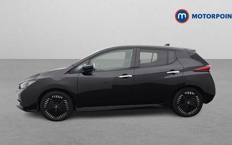 Used Nissan Leaf N-Connecta 110 kW (150 HP) 2025 Hatchback