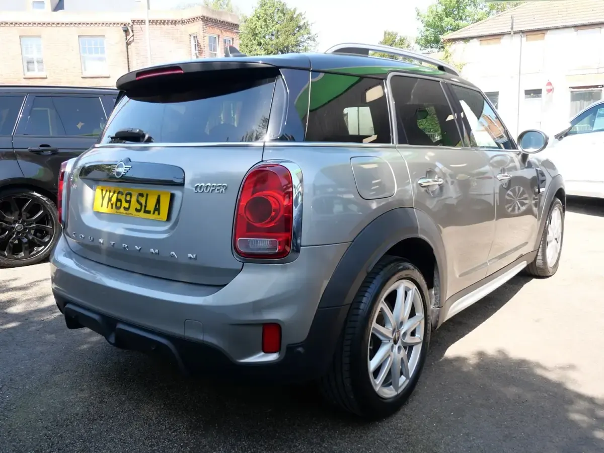 Usado Mini Cooper Sport 2020 Plateado Utilitario