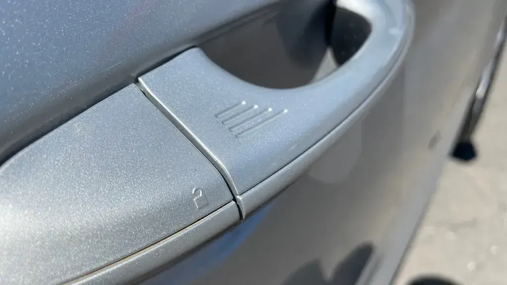 Used Ford S-MAX Titanium 190 HP (139 kW) 2023 Silver MPV