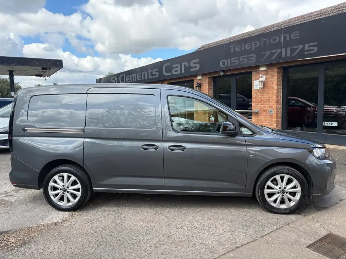 Begagnad VW Caddy Maxi Pro 122 HK (89 kW) 2021 Grå Minibuss
