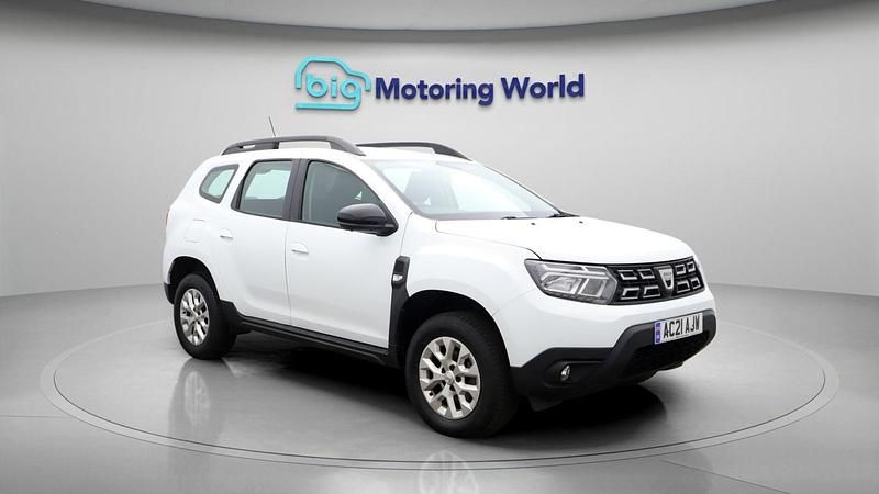 Used Dacia Duster Comfort 100 HP (73 kW) 2021 White SUV