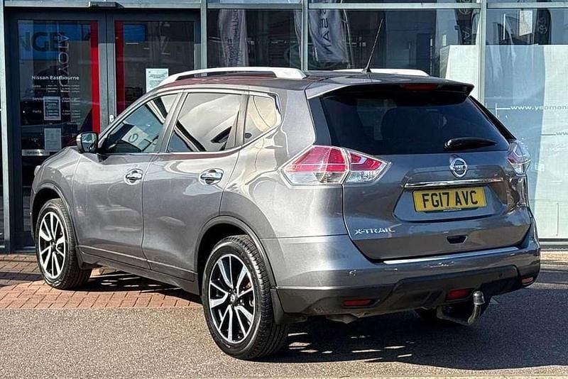 Used Nissan X-Trail Tekna 163 HP (119 kW) 2017 Grey SUV
