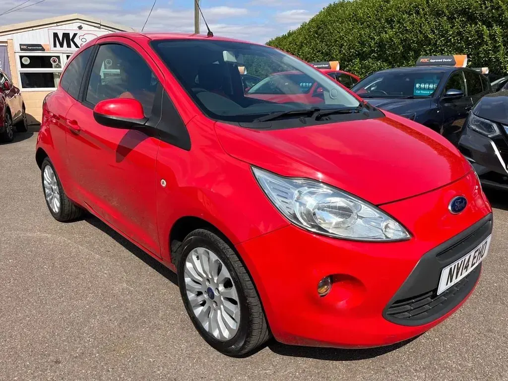 Used Ford Ka Zetec 69 HP (50 kW) 2014 Flame red Hatchback