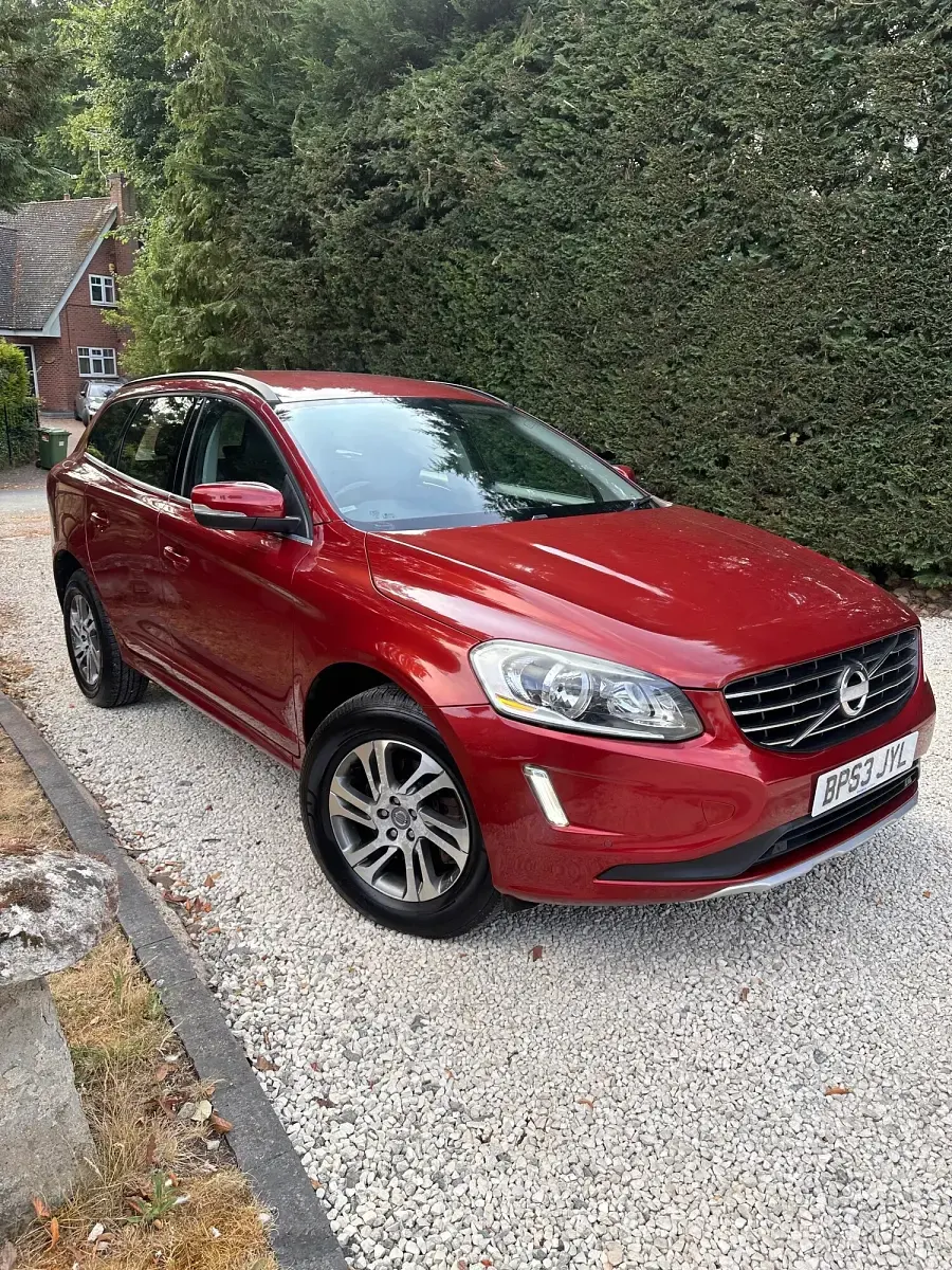 Used Volvo XC60 SE 181 HP (133 kW) 2014 Red SUV