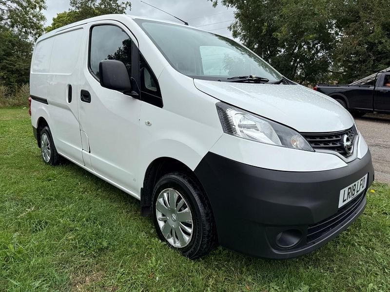 White Used 2018 Nissan NV200 Acenta Van | £4,995 (Good price) - Image 1/4