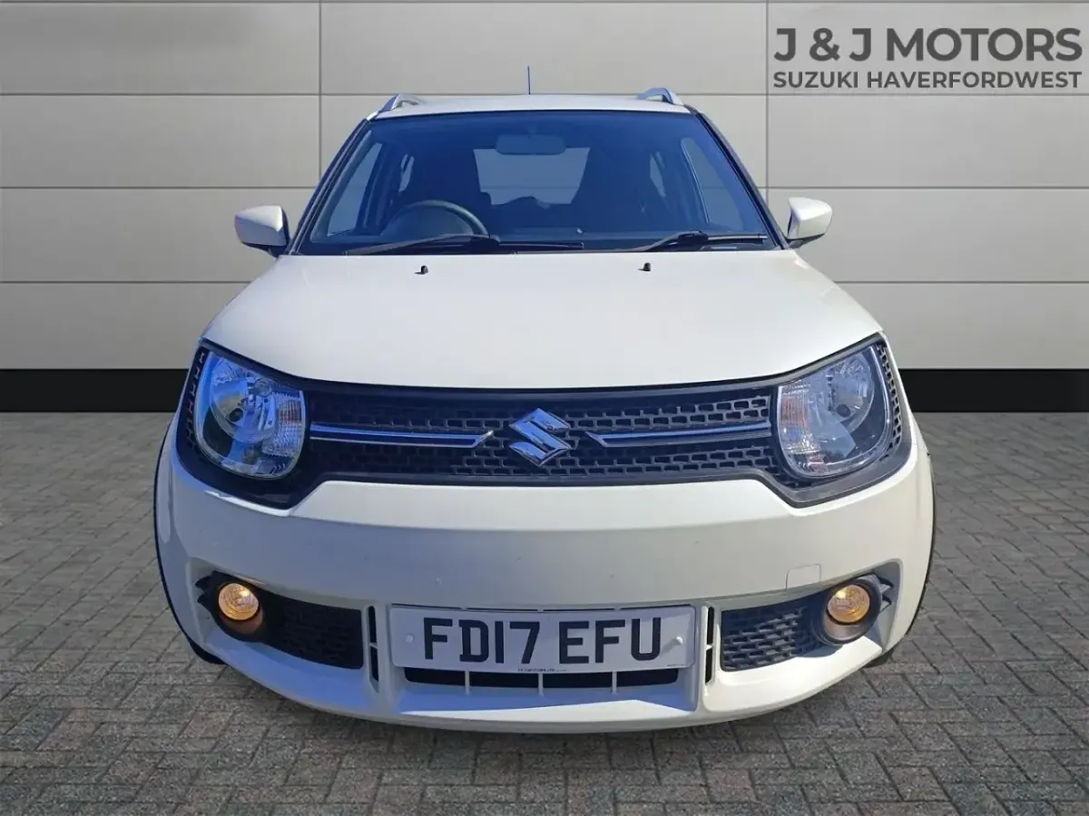 Used Suzuki Ignis SZ-T 90 HP (66 kW) 2017 White SUV