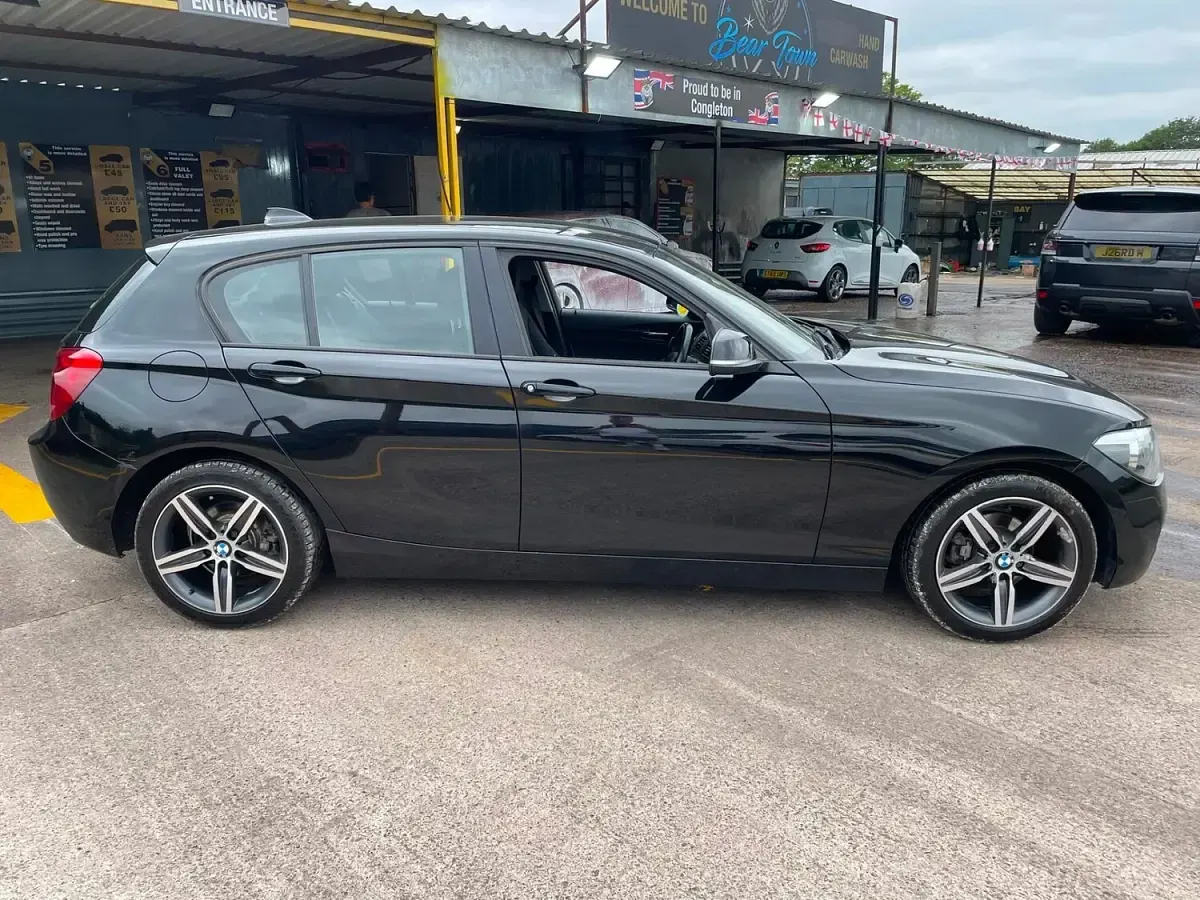 Used BMW 116 Sport Line 2013 Black Hatchback
