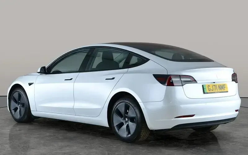 Used Tesla Model 3 Standard Range 208 kW (283 HP) 2021 White Sedan
