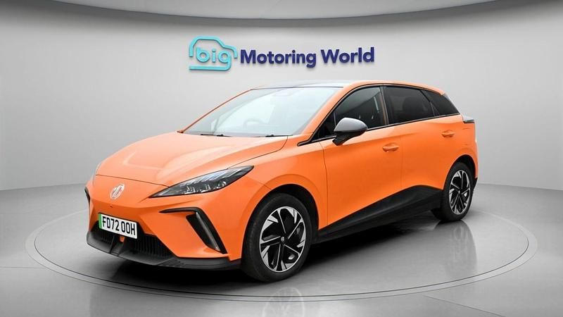 Used MG MG4 EV Trophy 319 kW (435 HP) 2022 Orange Hatchback