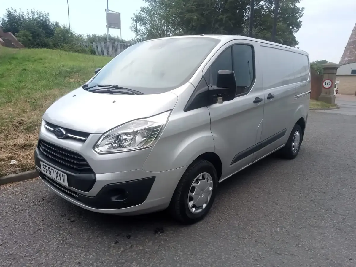 Used Ford Transit Custom Trend 105 HP (77 kW) 2017 Silver Van