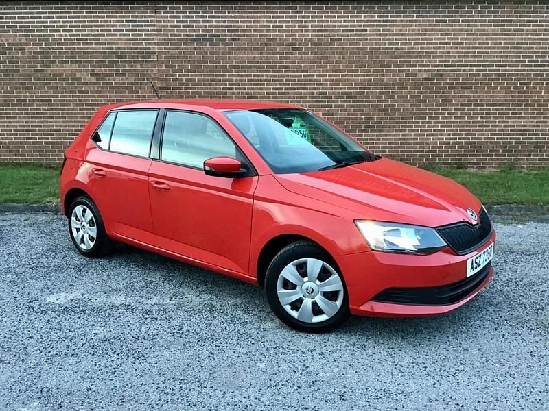 Red Used 2017 Skoda Fabia Hatchback | £3,595 (Super price) - Image 1/4