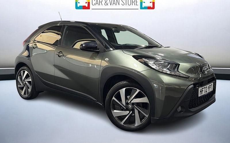 Used 2025 Toyota Aygo X SUV | £12,399 (Good price) - Image 1/4