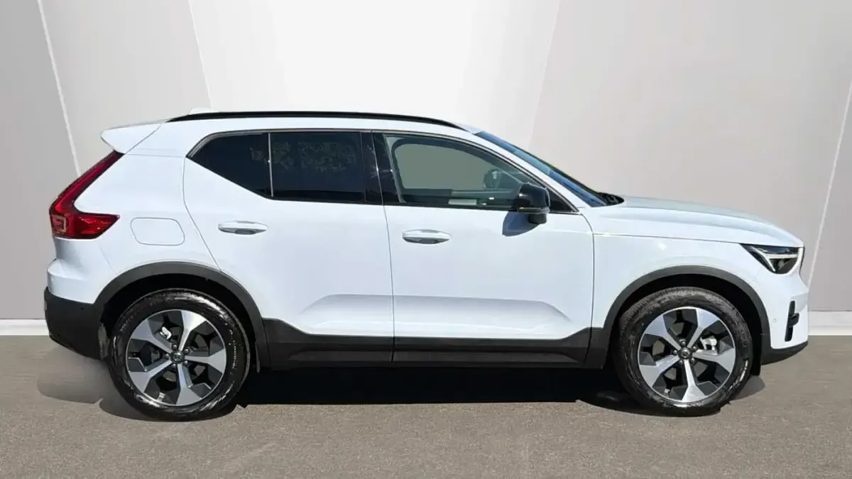 New Volvo XC40 Plus 194 HP (142 kW) 2026 SUV