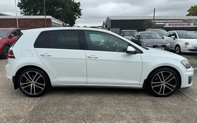 Used VW Golf VII GTD 184 HP (135 kW) 2015 White Hatchback