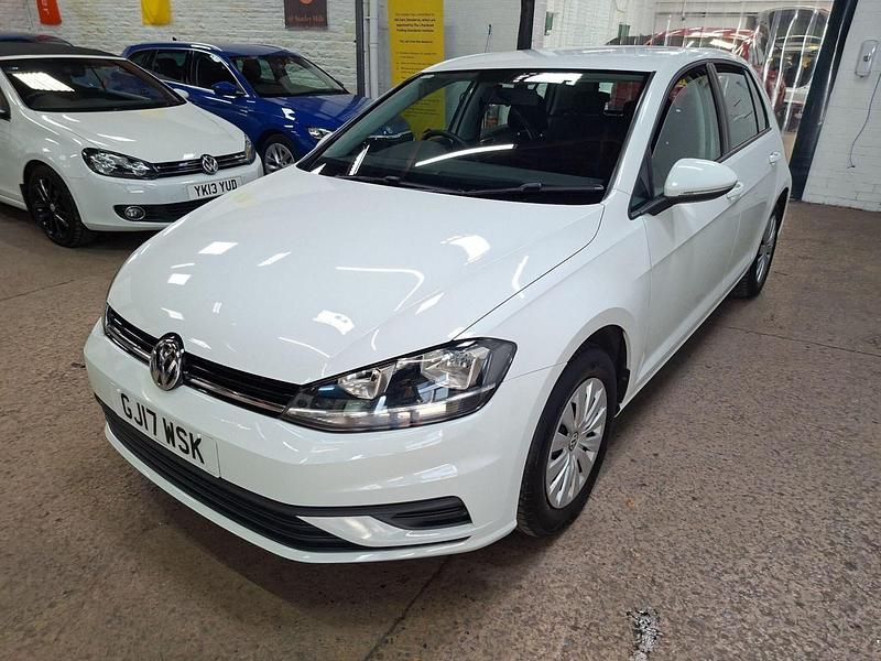 Used VW Golf VII S 125 HP (91 kW) 2017 White Hatchback