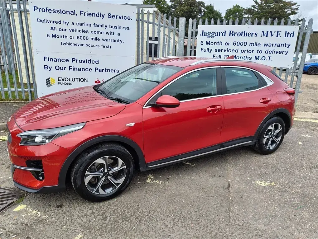 Used Kia XCeed 118 HP (86 kW) 2022 Mett red SUV