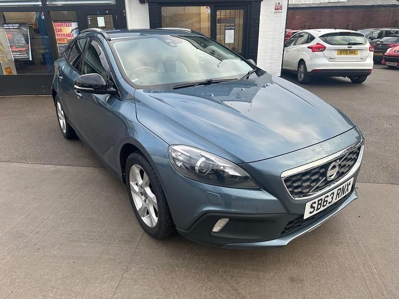 Used Volvo V40 2013 Blue Hatchback