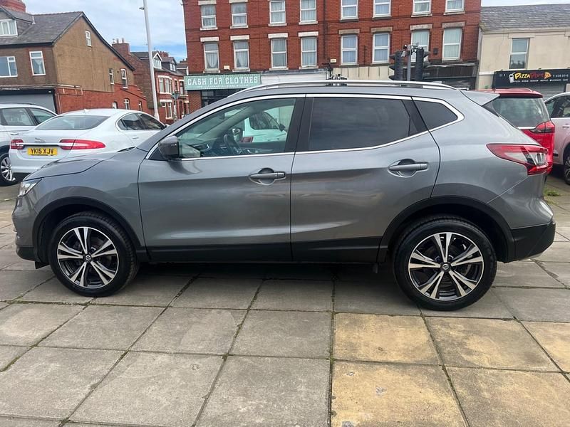 Used Nissan Qashqai N-Connecta 2017 Grey SUV