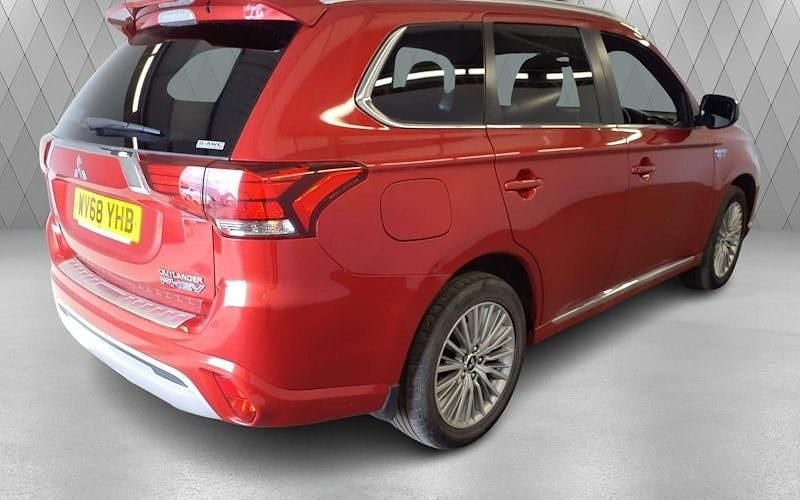 Used Mitsubishi Outlander P-HEV 177 HP (130 kW) 2018 Estate