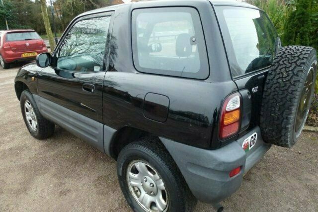 Used Toyota RAV4 126 HP (92 kW) 1998 SUV
