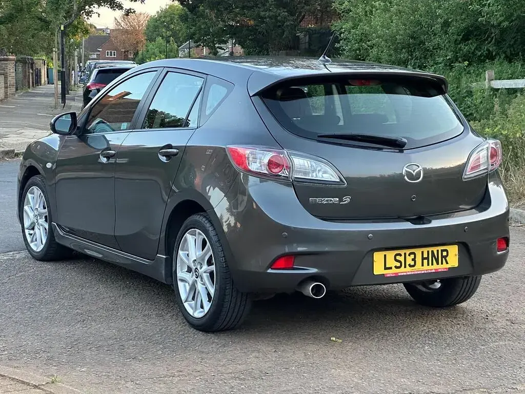 Used Mazda 3 105 HP (77 kW) 2013 Grey Hatchback