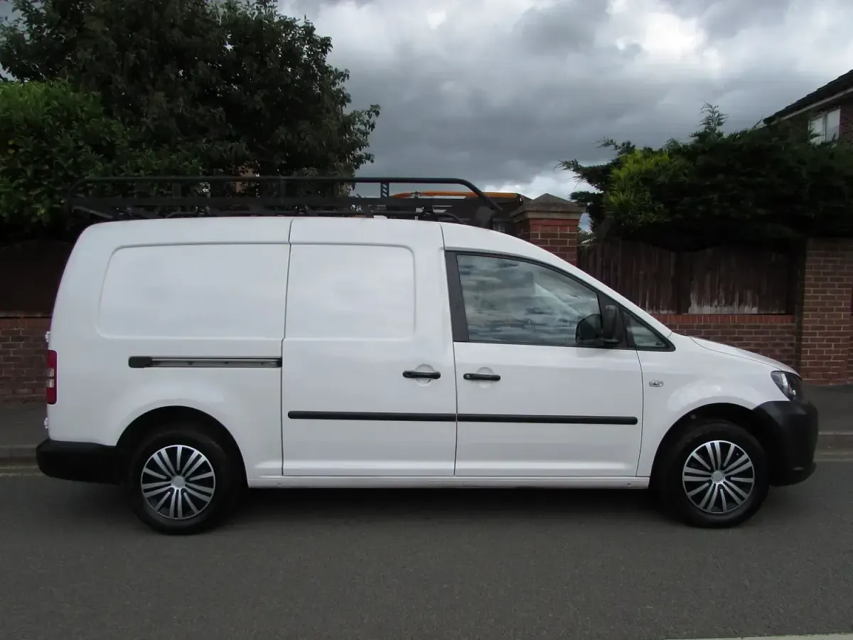 Used VW Caddy Startline 102 HP (75 kW) 2015 White MPV