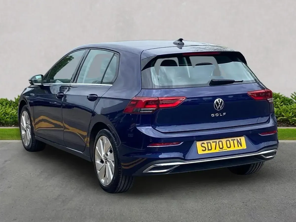 Used VW Golf VII Style 150 HP (110 kW) 2020 Blue Hatchback