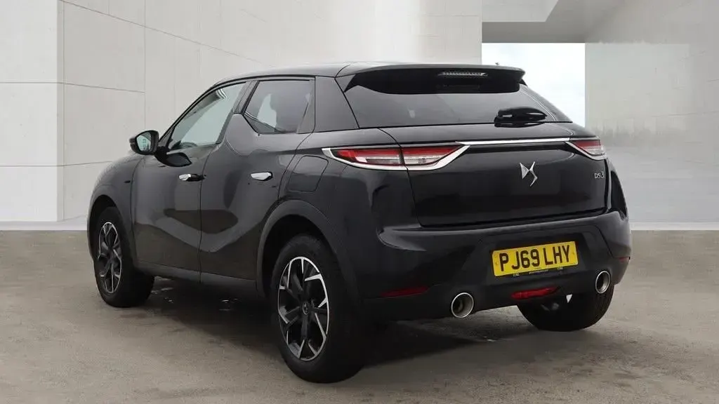 Used DS Automobiles DS3 Prestige 155 HP (114 kW) 2019 Black MPV