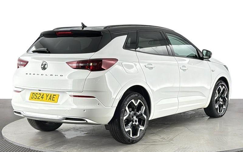 Used Vauxhall Grandland X Ultimate 131 HP (96 kW) 2024 White SUV