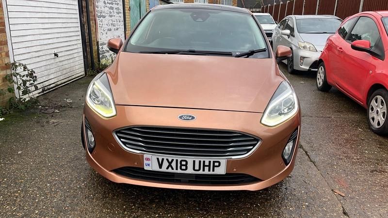Used Ford Fiesta Titanium 125 HP (91 kW) 2018 Bronze Hatchback