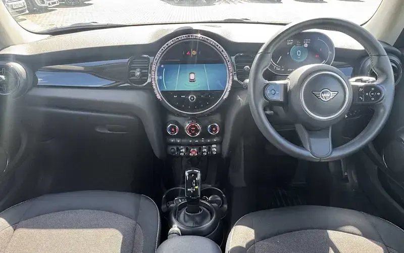 Used Mini Cooper Classic 136 HP (100 kW) 2022 Silver Hatchback