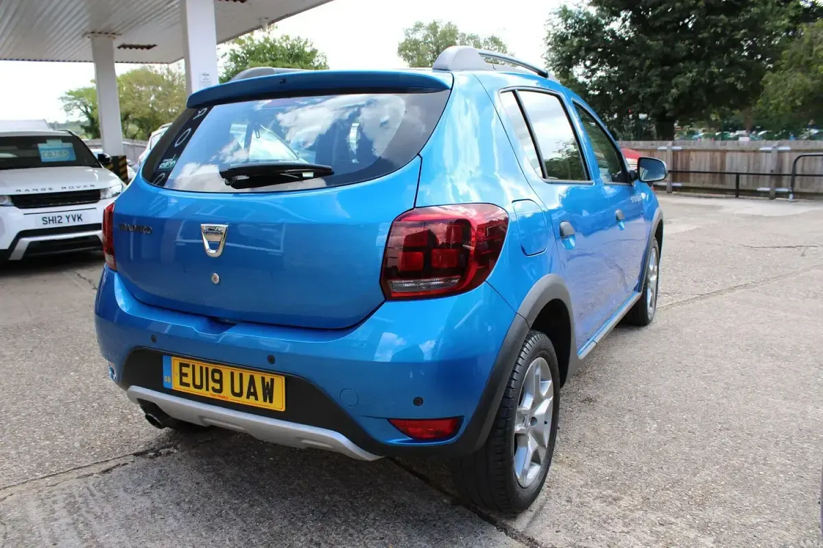 Used Dacia Sandero Comfort 90 HP (66 kW) 2019 Blue Hatchback