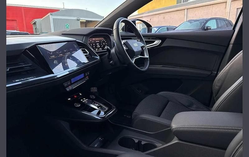 Used Audi Q4 e-tron S-Line 150 kW (204 HP) 2022 Blue SUV