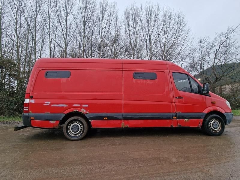 Used Mercedes Sprinter 109 HP (80 kW) 2009 Red Van