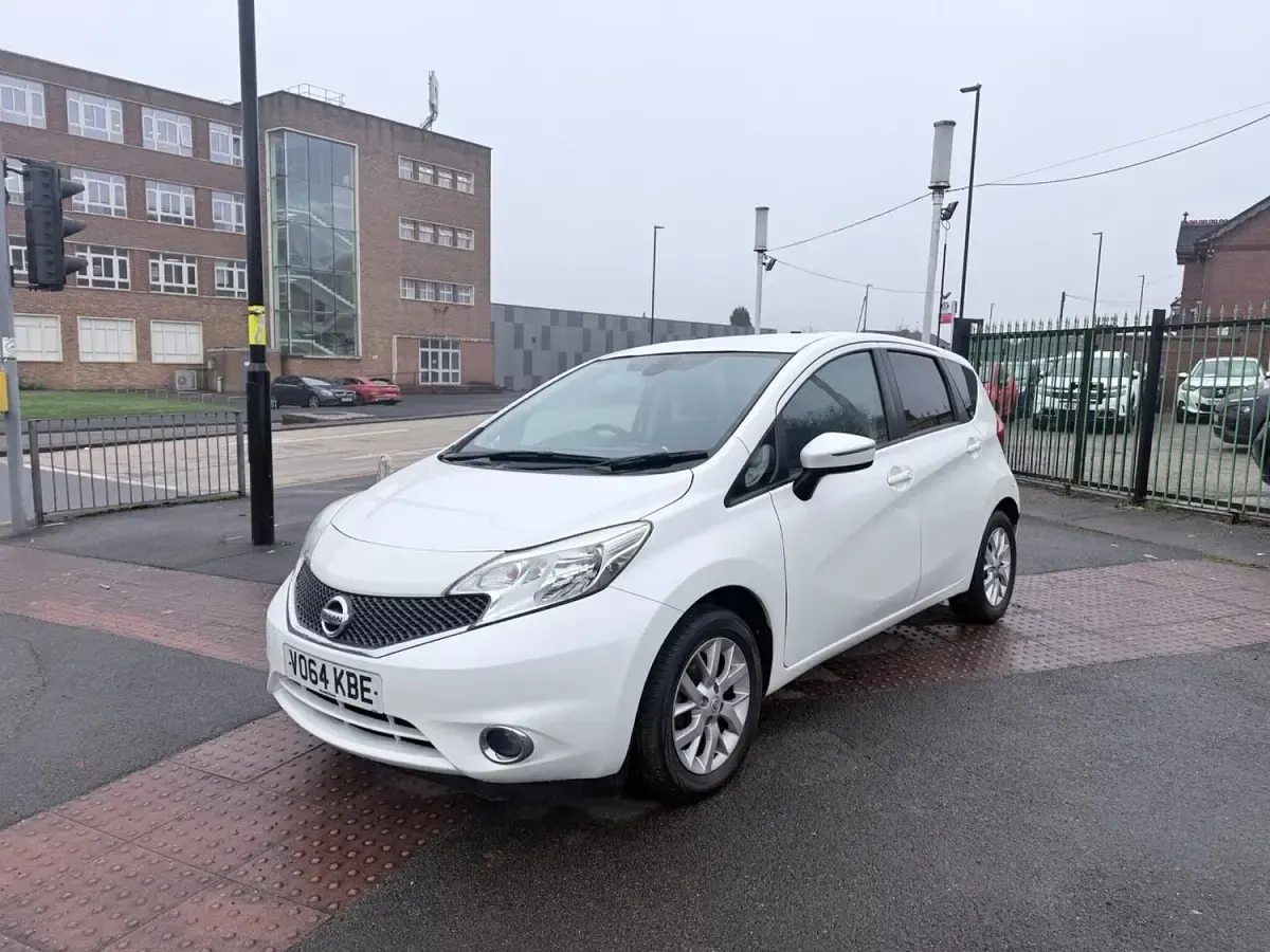 Used Nissan Note Acenta Premium 90 HP (66 kW) 2014 White Hatchback